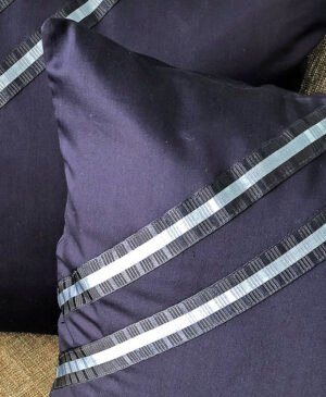 Lacivert Pamuk Saten Bordür Kırlent